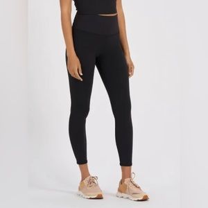 Vuori Black Leggings Size Medium. Gently worn and in excellent condition!